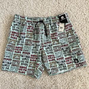 Volcom Shorts Mens Lrg True Swim Trunks 17" Above Knee "Nukes are for Kooks"